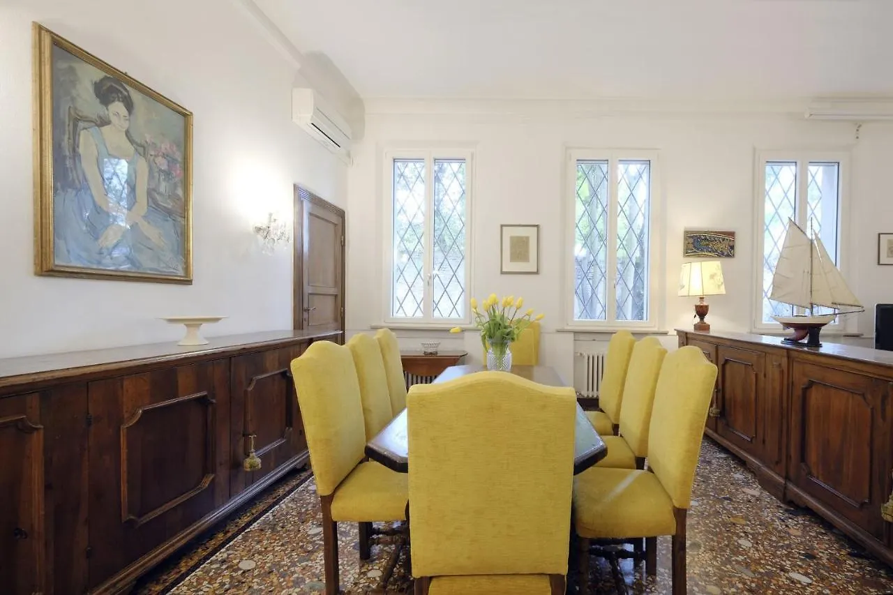 Certosa Di Ferrara Wonderful Villa X12! 0*,